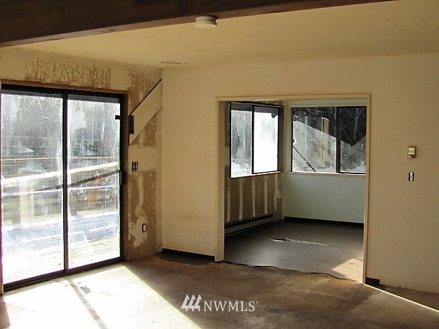 84 Prawn Road Port Angeles, WA 98363 - Photo 7 of 10 Gallery Image 7