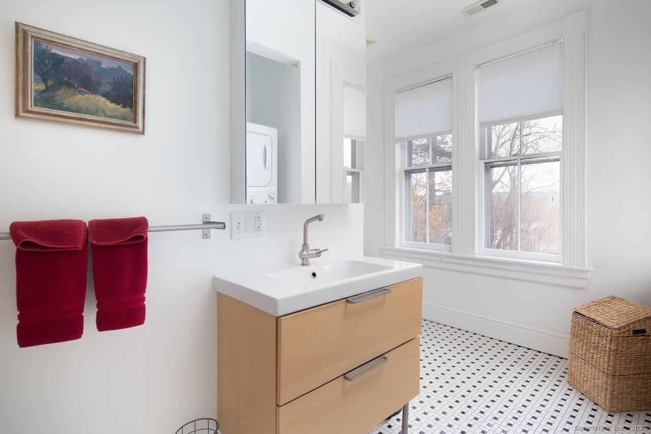 31 Sharon Road, Unit 3 Salisbury, CT 06039 - Photo 10 of 13