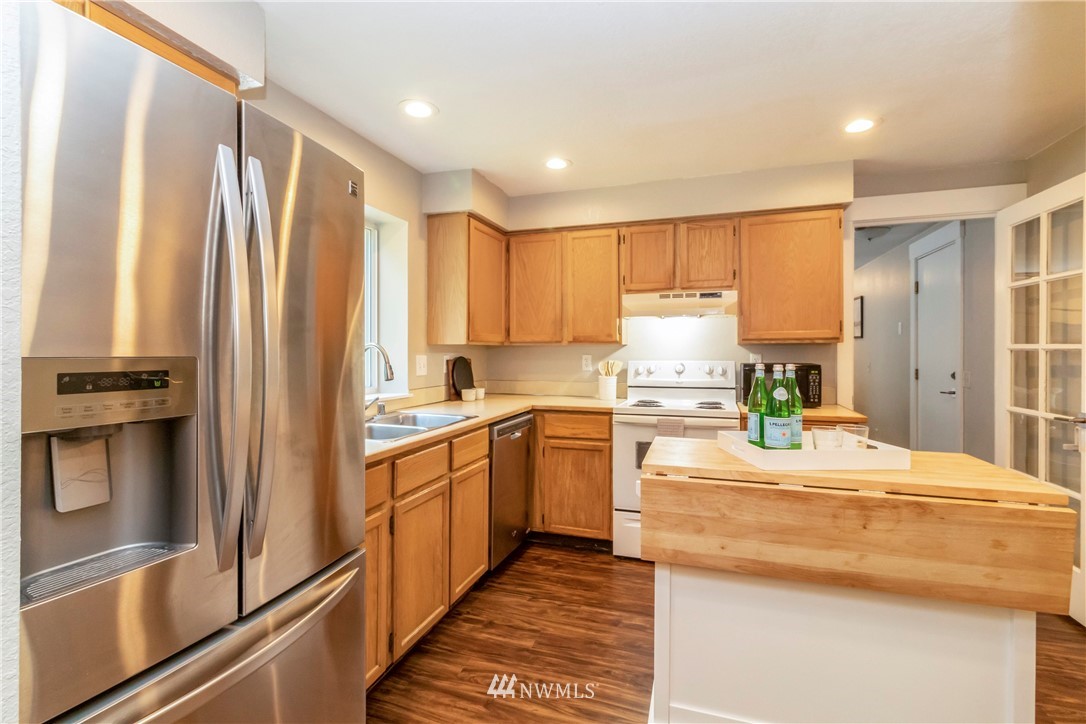 4827 150th Place Southwest Edmonds, WA 98026 - Photo 11 of 40 Gallery Image 11