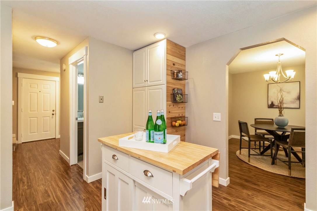 4827 150th Place Southwest Edmonds, WA 98026 - Photo 13 of 40 Gallery Image 13