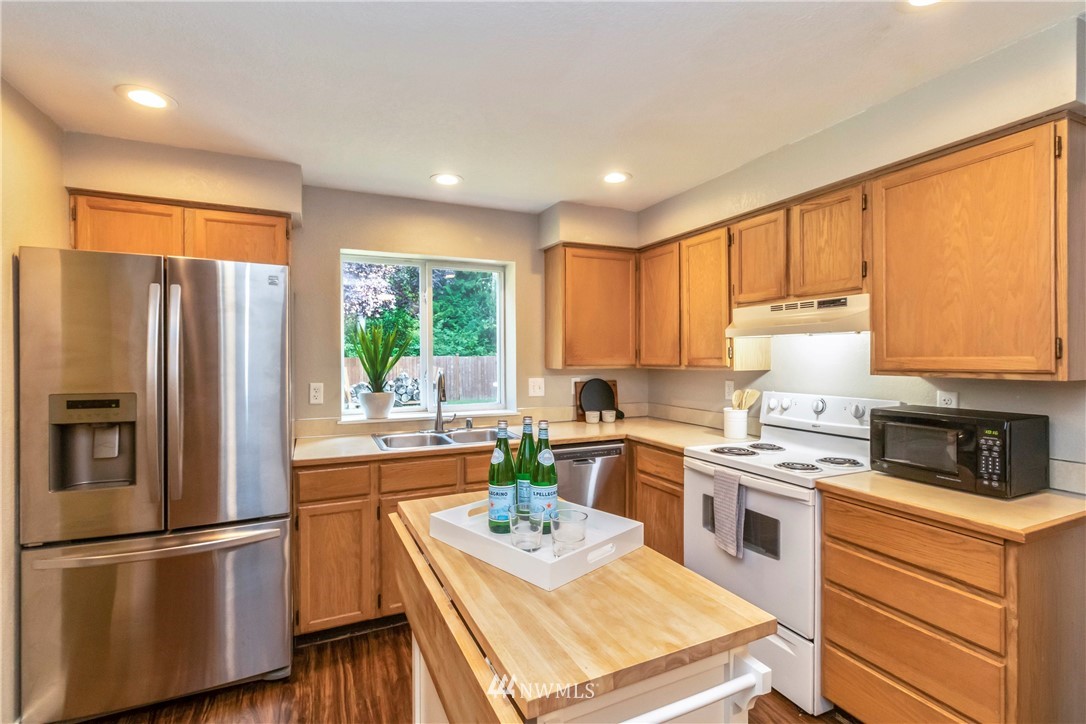 4827 150th Place Southwest Edmonds, WA 98026 - Photo 14 of 40 Gallery Image 14
