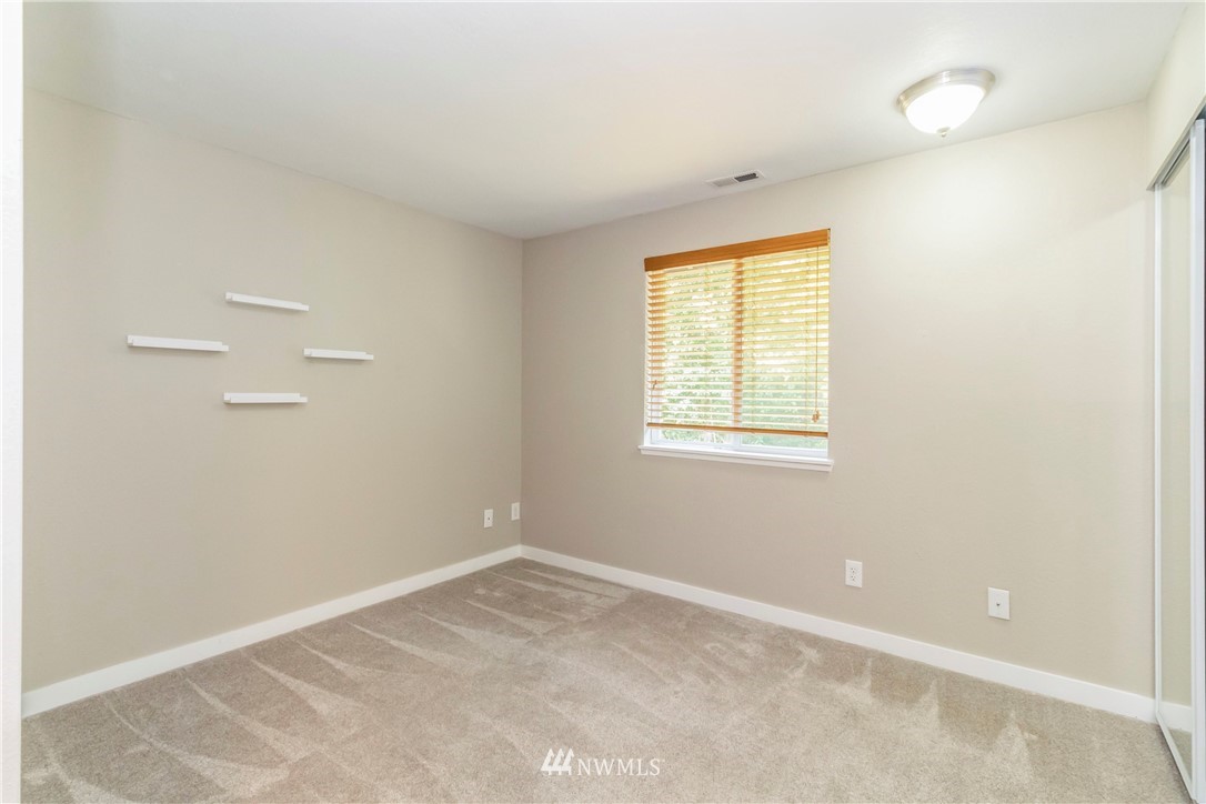 4827 150th Place Southwest Edmonds, WA 98026 - Photo 26 of 40 Gallery Image 26