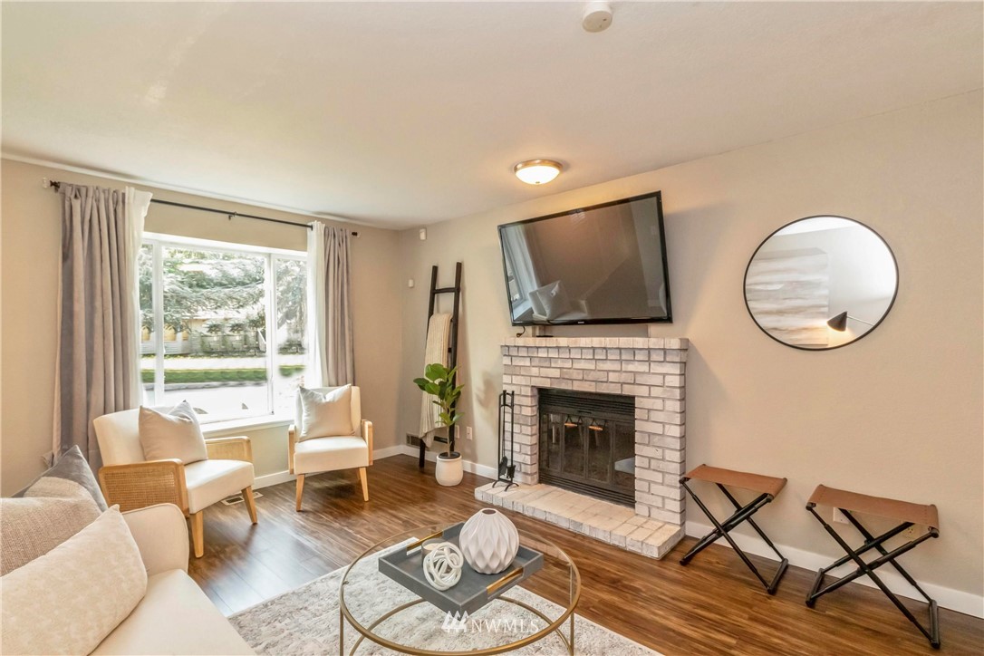 4827 150th Place Southwest Edmonds, WA 98026 - Photo 9 of 40 Gallery Image 9
