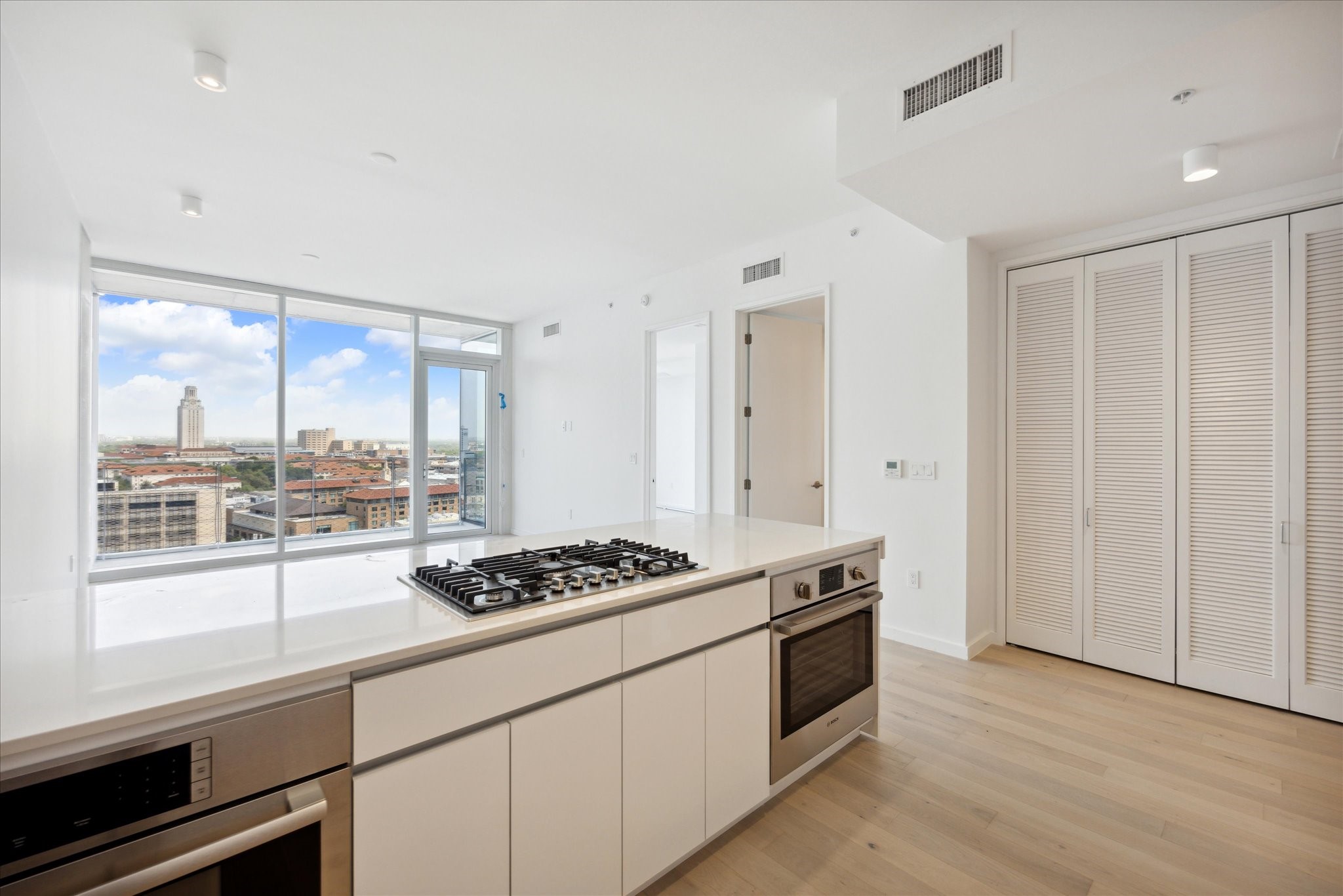 313 West 17th Street, Unit 1502 Austin, TX 78701 - Photo 2 of 27
