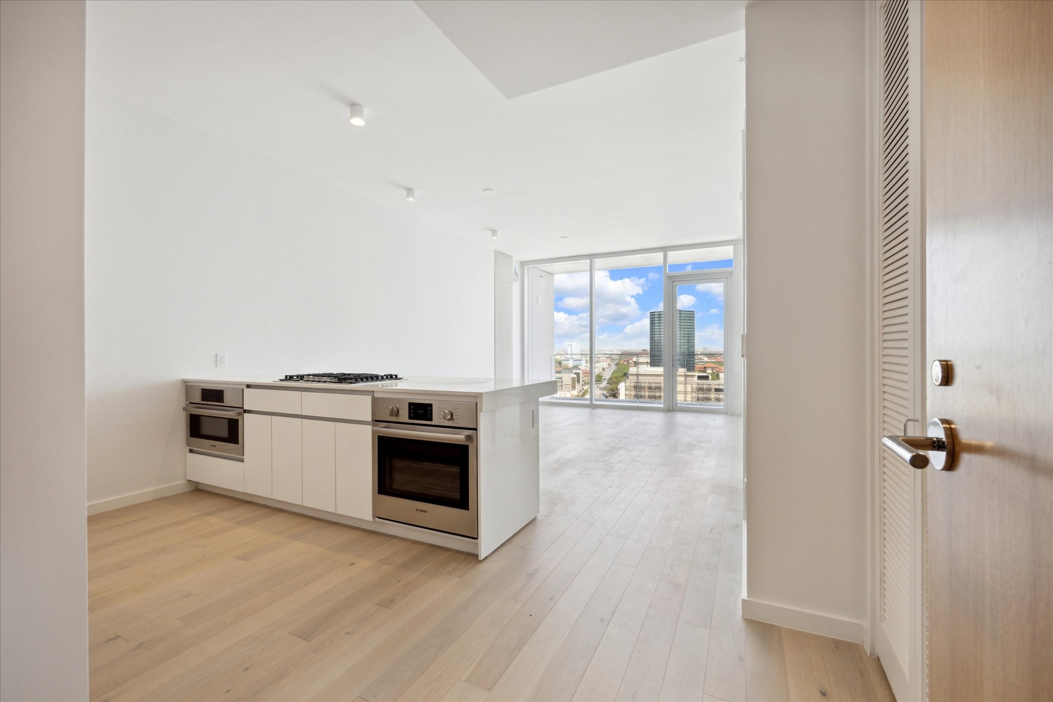 313 West 17th Street, Unit 1502 Austin, TX 78701 - Photo 3 of 27