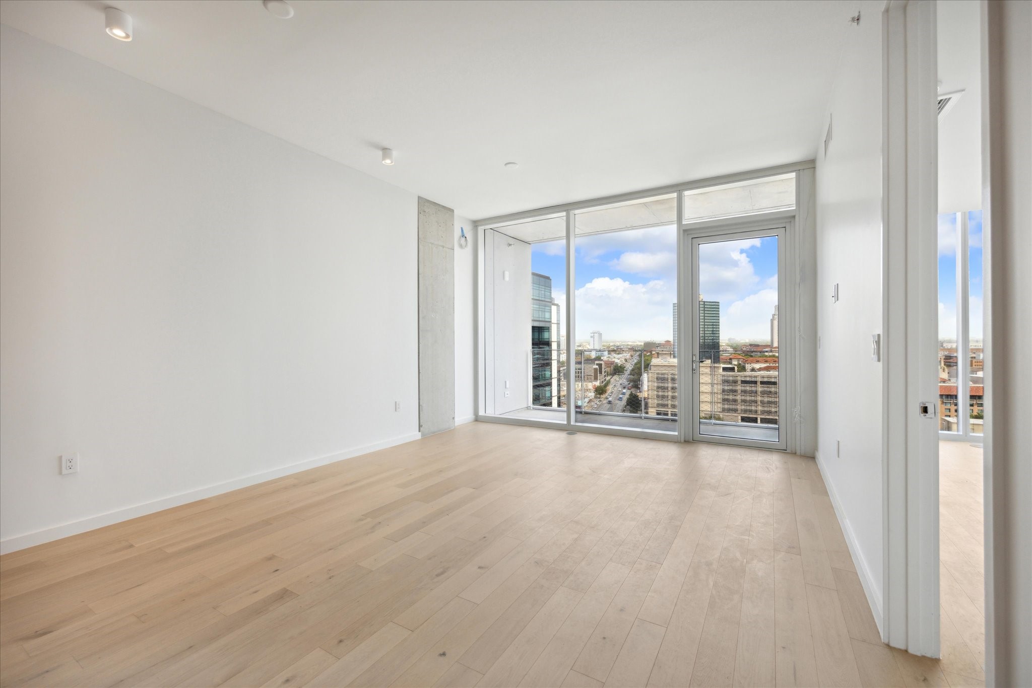 313 West 17th Street, Unit 1502 Austin, TX 78701 - Photo 4 of 27