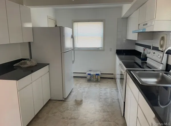 $3,700 | 75 A Muncy Avenue, West Babylon, NY 11704