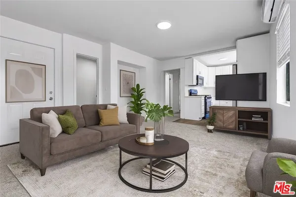 $2,700 | 2627 San Marino Street, Los Angeles, CA 90006