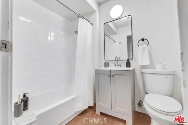 $2,700 | 2627 San Marino Street, Los Angeles, CA 90006