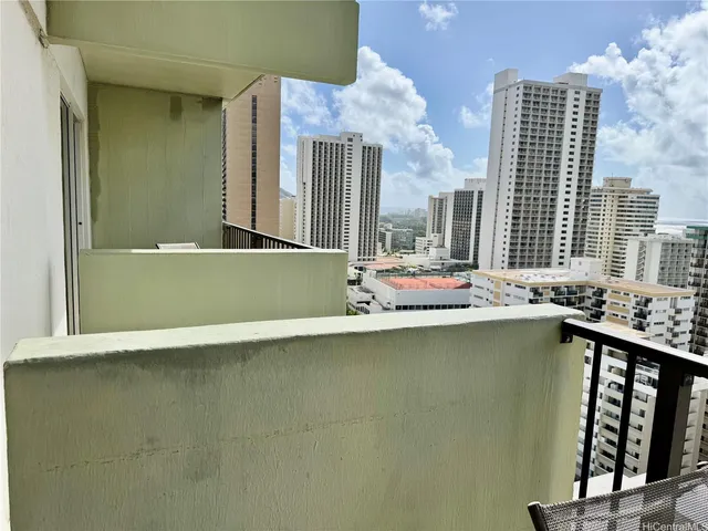 $4,800 | 2440 Kūhiō Avenue, Unit 2103, Honolulu, HI 96815