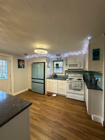 $389,900 | 188 Sawyers Crossing Road, Swanzey, NH 03446