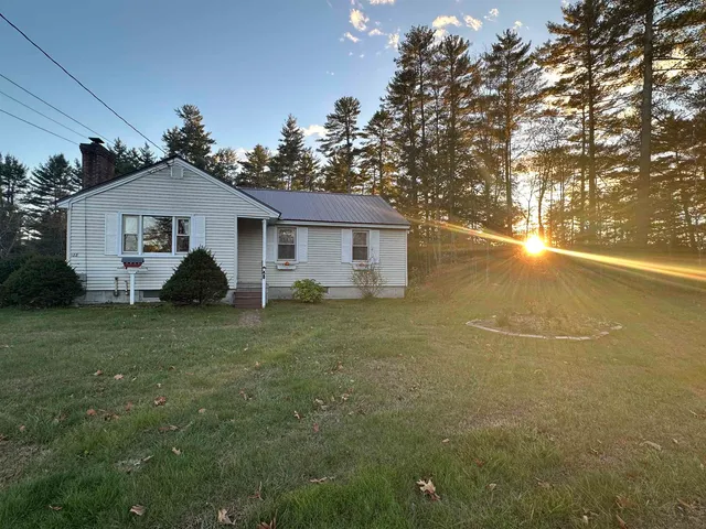 $389,900 | 188 Sawyers Crossing Road, Swanzey, NH 03446