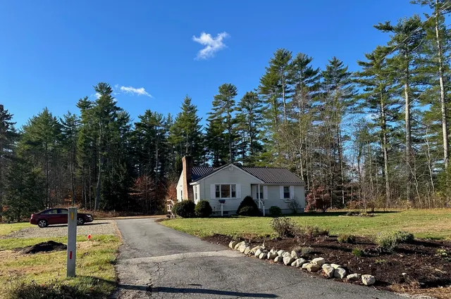 $389,900 | 188 Sawyers Crossing Road, Swanzey, NH 03446