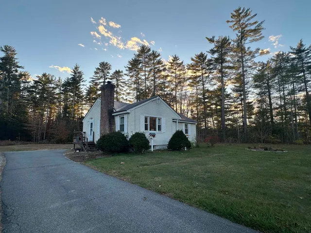 $389,900 | 188 Sawyers Crossing Road, Swanzey, NH 03446