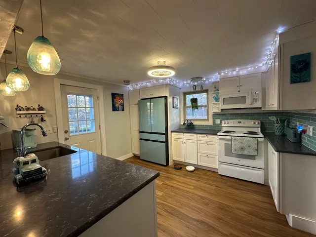 $389,900 | 188 Sawyers Crossing Road, Swanzey, NH 03446