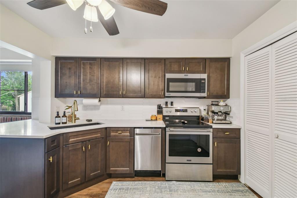 4114 Pinelake Lane, Unit 202 Tampa, FL 33618 - Photo 18 of 64