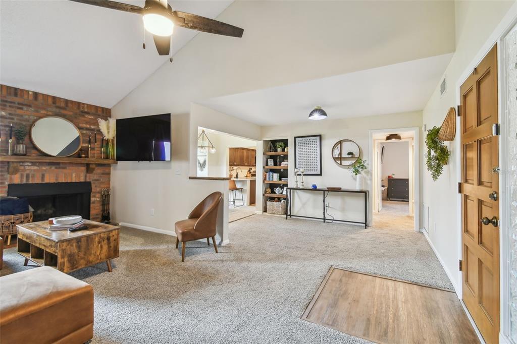 4114 Pinelake Lane, Unit 202 Tampa, FL 33618 - Photo 6 of 64