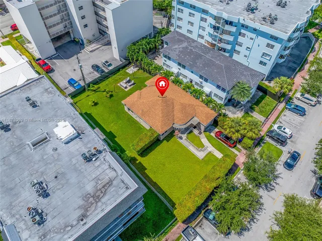 $2,000,000 | 1974 Marseille Drive, Miami Beach, FL 33141