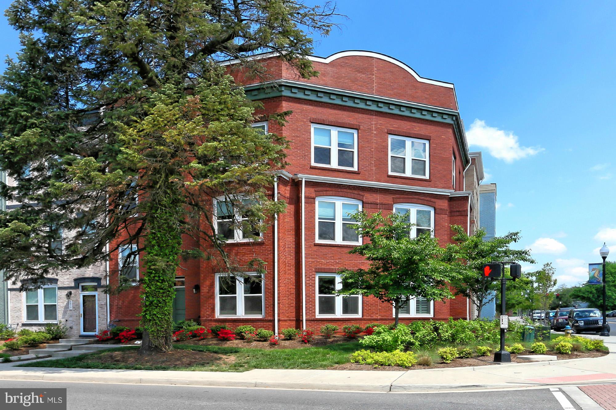 9419 Zebedee Street Manassas, VA 20110 - Photo 2 of 30 a front view of a building