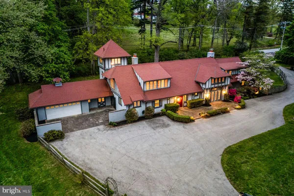 $1,985,000 | 461 South Roberts Road, Bryn Mawr, PA 19010
