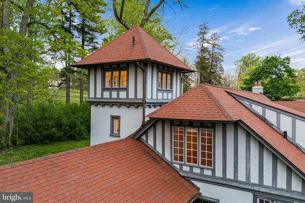 $1,985,000 | 461 South Roberts Road, Bryn Mawr, PA 19010