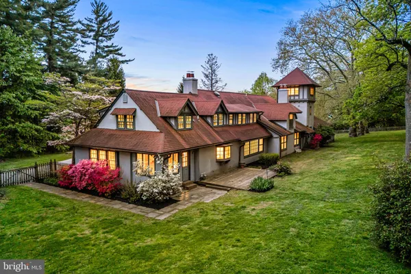 $1,985,000 | 461 South Roberts Road, Bryn Mawr, PA 19010