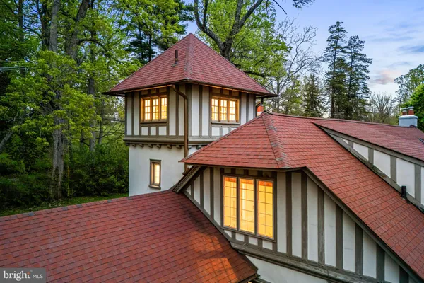 $1,985,000 | 461 South Roberts Road, Bryn Mawr, PA 19010