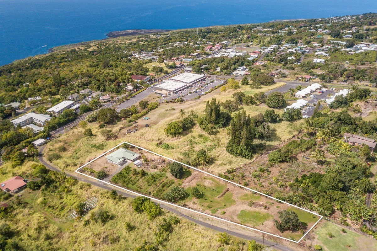 82-1019 KOA Road Captain Cook, HI 96704 - Photo 22 of 23 a view of a large building