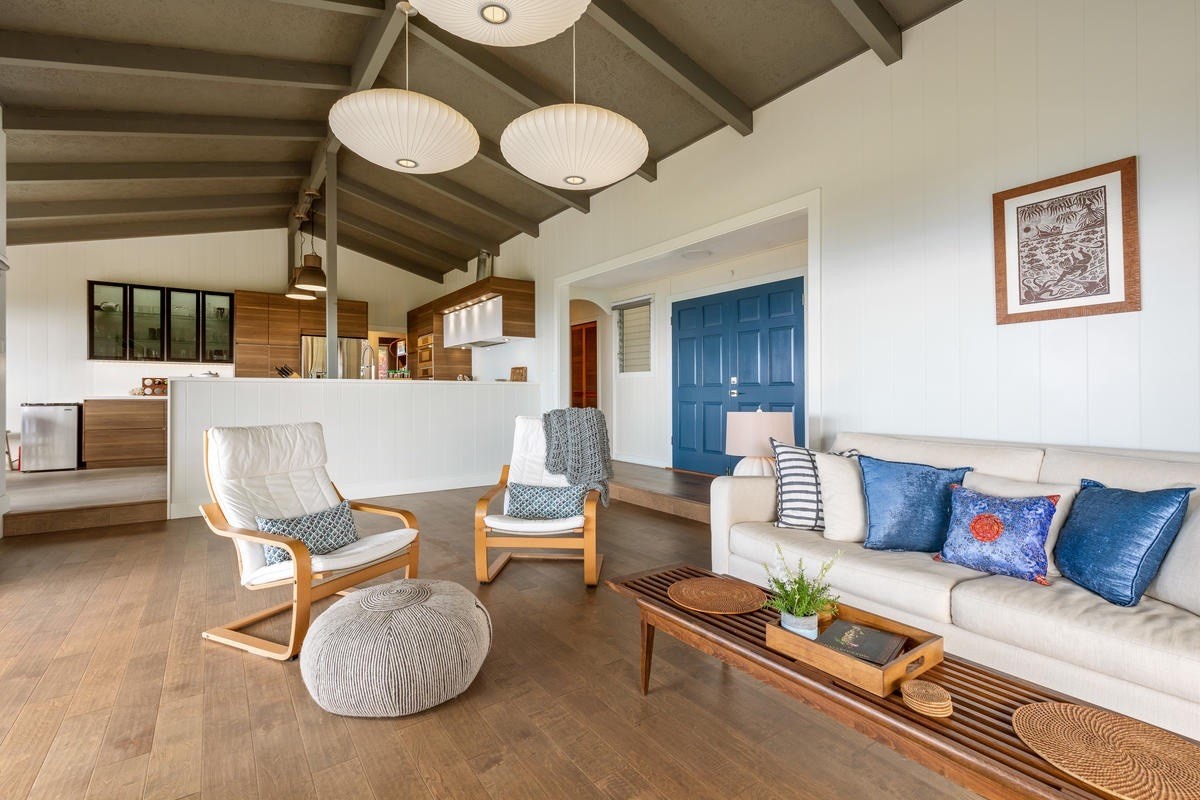 82-1019 KOA Road Captain Cook, HI 96704 - Photo 5 of 23 a living room with furniture