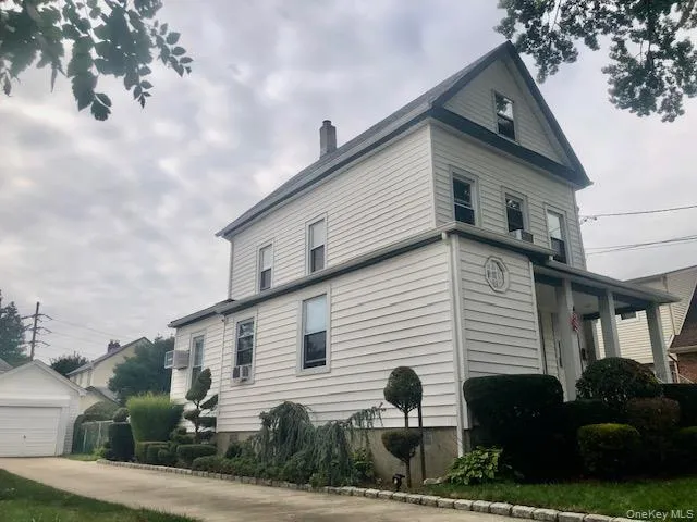 $998,108 | 108 Elizabeth Street, Floral Park, NY 11001