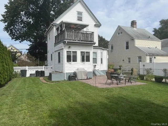 $998,108 | 108 Elizabeth Street, Floral Park, NY 11001