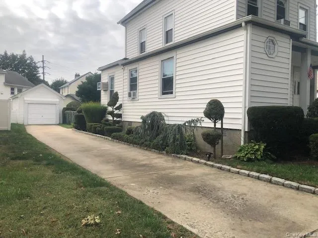 $998,108 | 108 Elizabeth Street, Floral Park, NY 11001