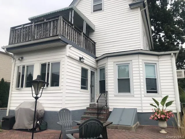 $998,108 | 108 Elizabeth Street, Floral Park, NY 11001