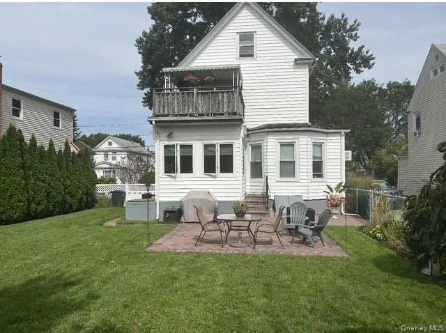 $998,108 | 108 Elizabeth Street, Floral Park, NY 11001