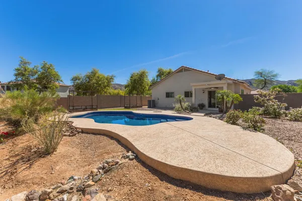 $2,750 | 1134 East Pedro Road, Phoenix, AZ 85042
