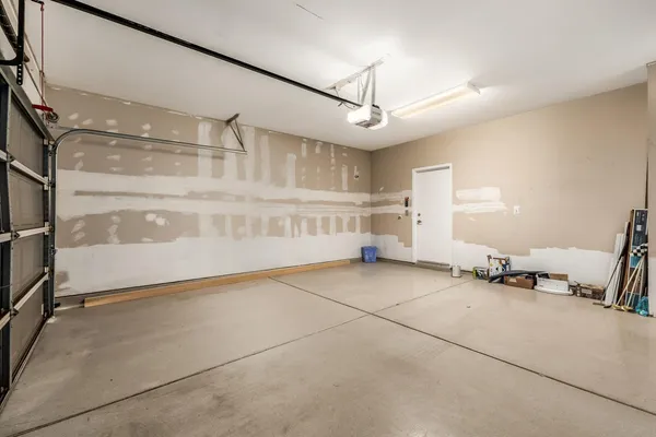 $2,650 | 1134 East Pedro Road, Phoenix, AZ 85042