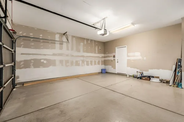 $2,750 | 1134 East Pedro Road, Phoenix, AZ 85042