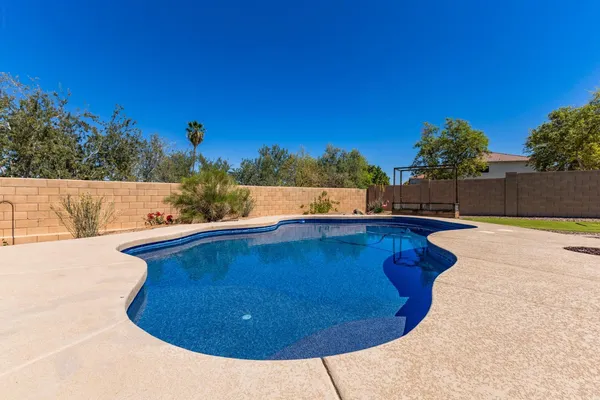 $2,650 | 1134 East Pedro Road, Phoenix, AZ 85042