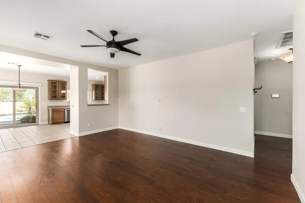 $2,650 | 1134 East Pedro Road, Phoenix, AZ 85042