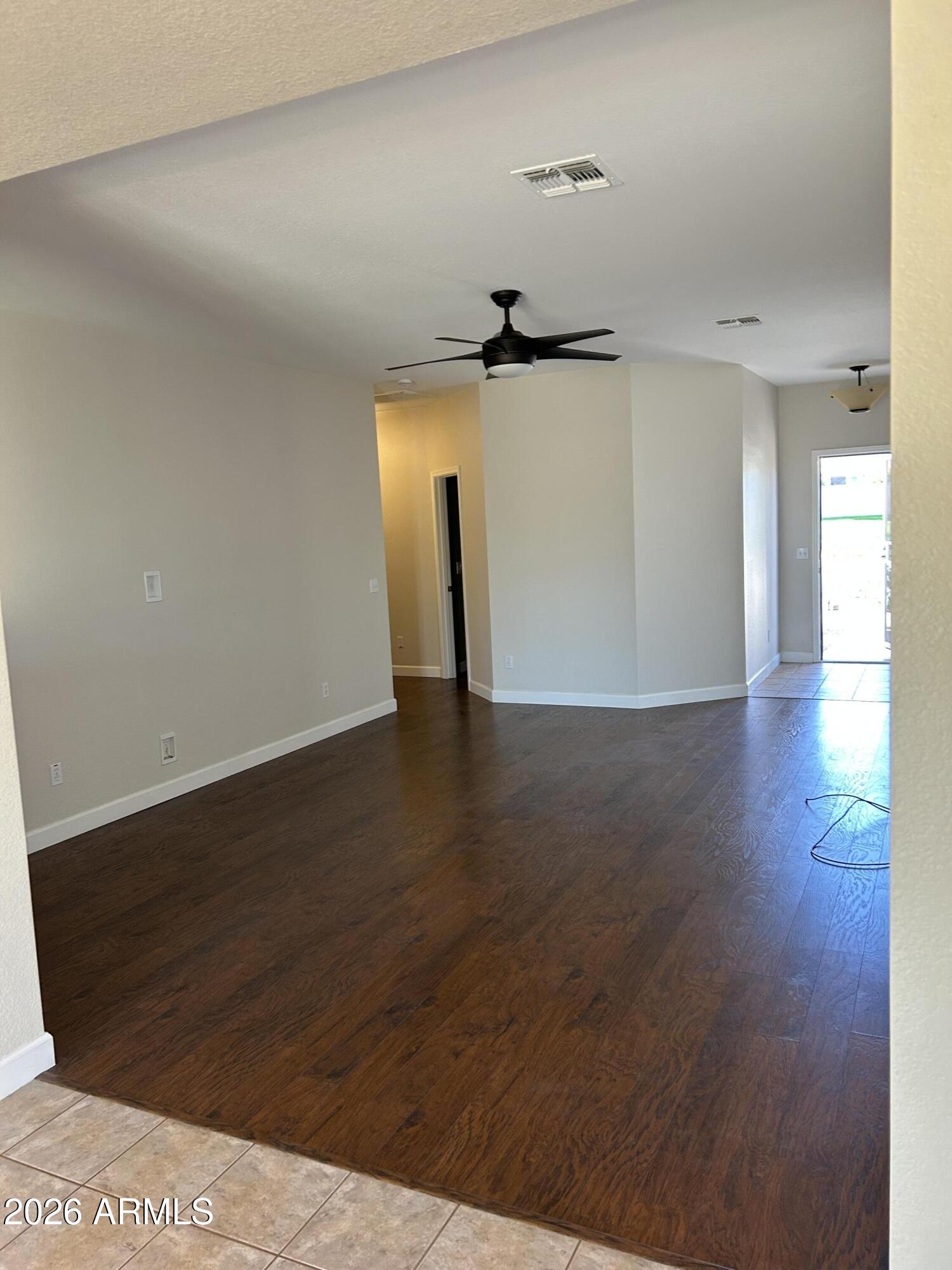 1134 East Pedro Road Phoenix, AZ 85042 - Photo 5 of 15 IMG_2082