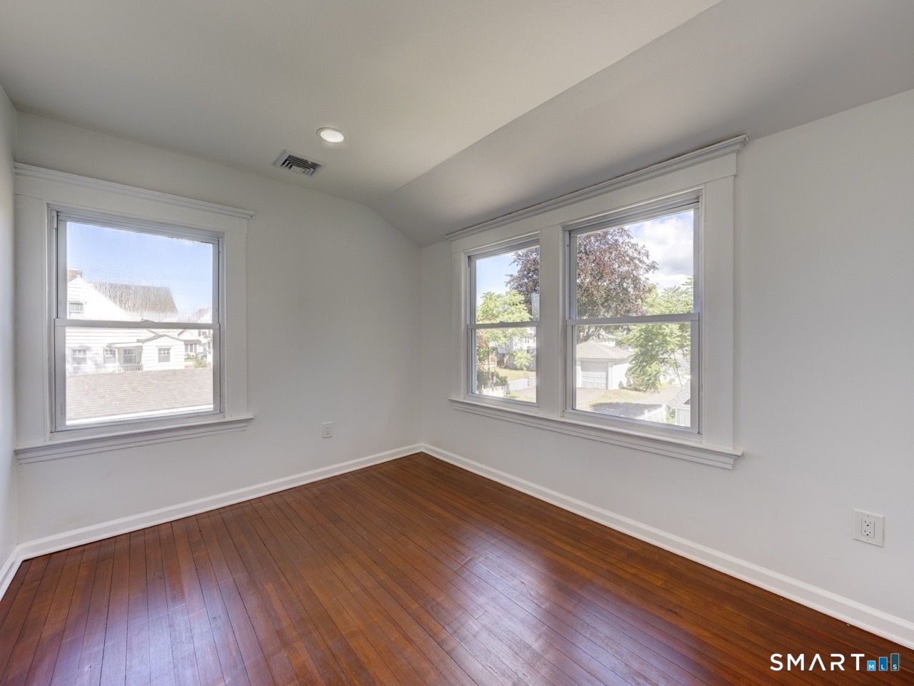 16 Shoreham Road New Haven, CT 06512 - Photo 29 of 40 Gallery Image 29