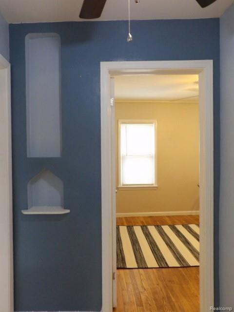 15529 Champaign Road Allen Park, MI 48101 - Photo 23 of 40 CHARMING RECESSED, ARCHED NOOK AREA-IDEAL FOR PICTURES OR COLLECTIBLES!