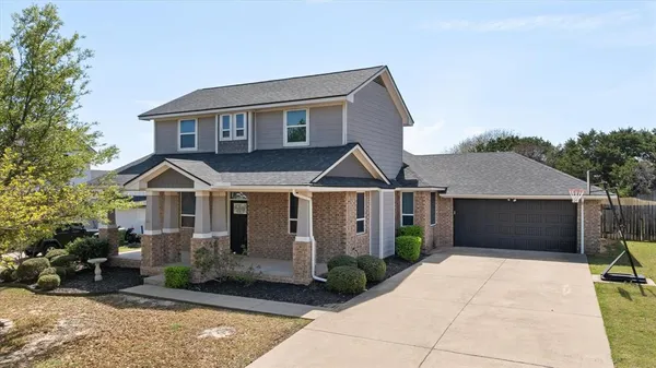 $399,000 | 119 Camelot Street, Glen Rose, TX 76043