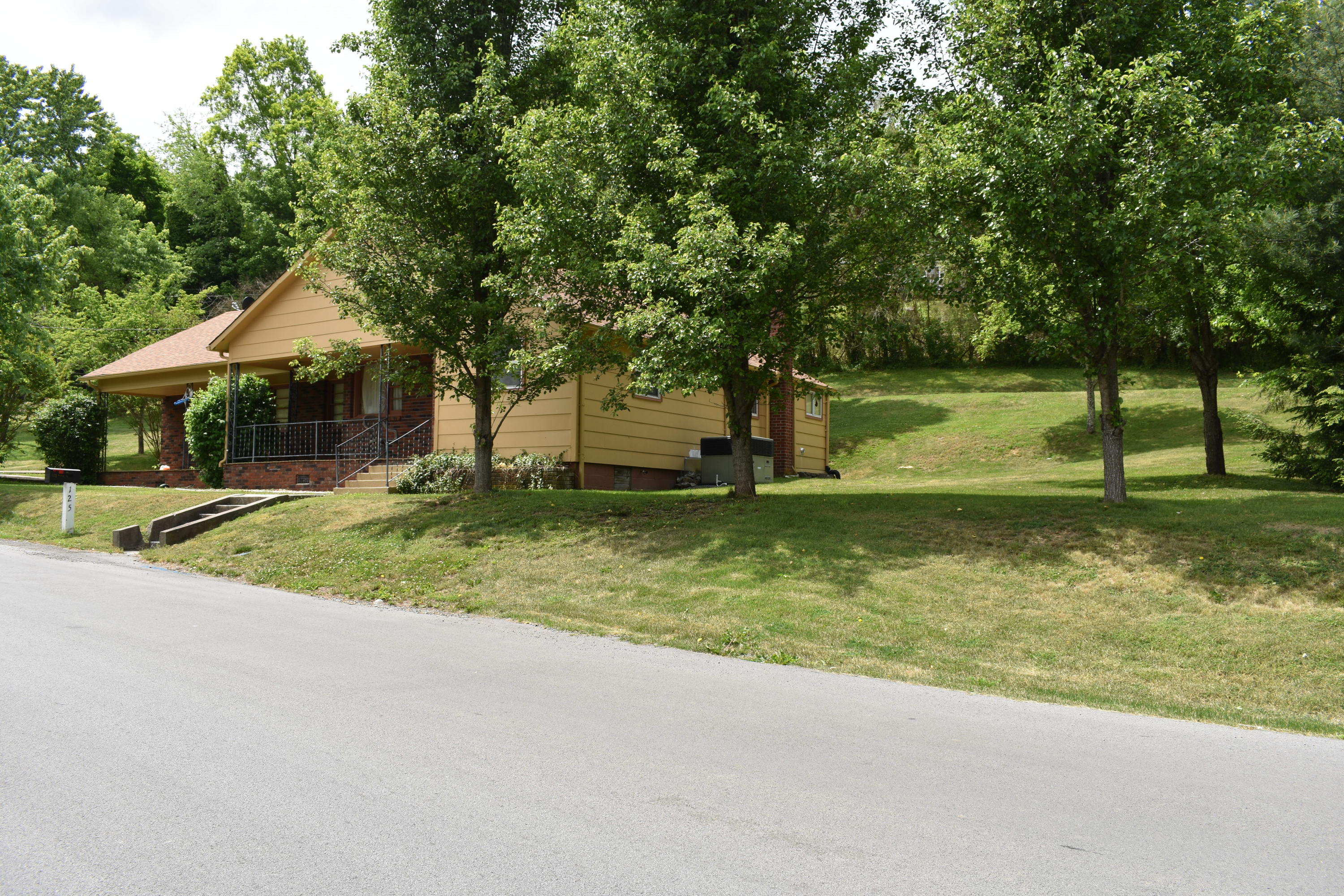 125 Fulton Road Harrogate, TN 37752 - Photo 11 of 24 DSC_0028