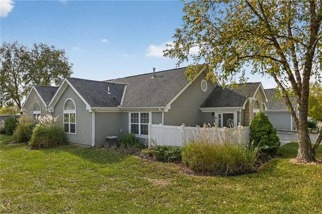 $339,900 | 23136 West 71st Terrace, Shawnee, KS 66227