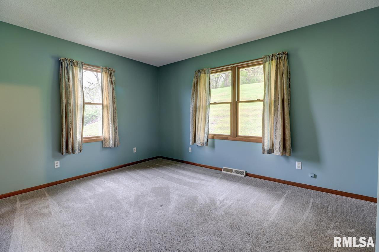 11809 Loron Road Morrison, IL 61270 - Photo 7 of 25