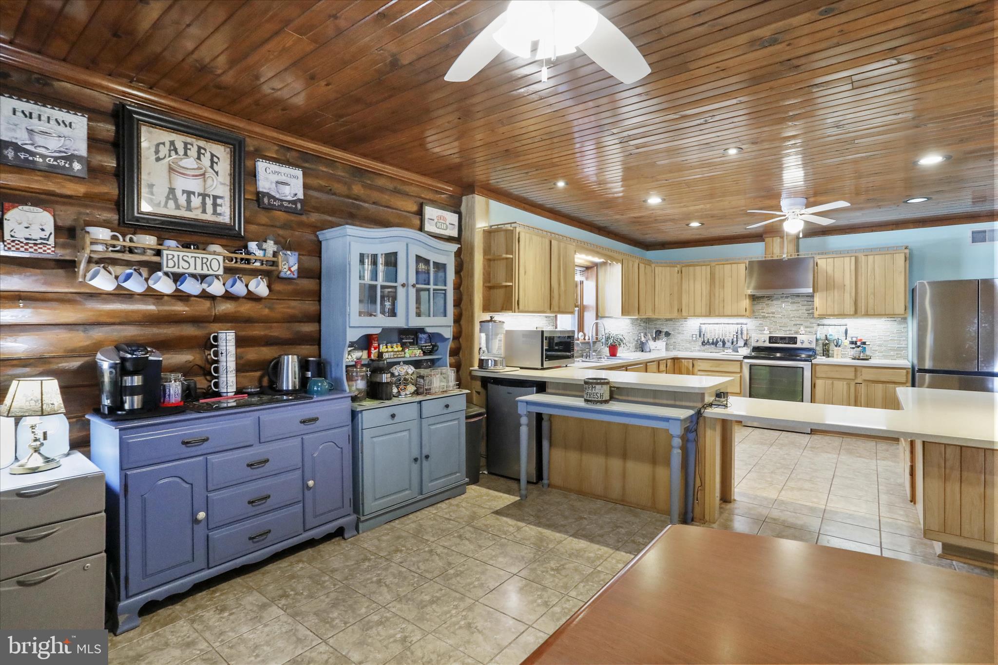 14507 Heavenly Acres Ridge Hancock, MD 21750 - Photo 20 of 65 Eat-in Kitchen Space/ Coffee Bar