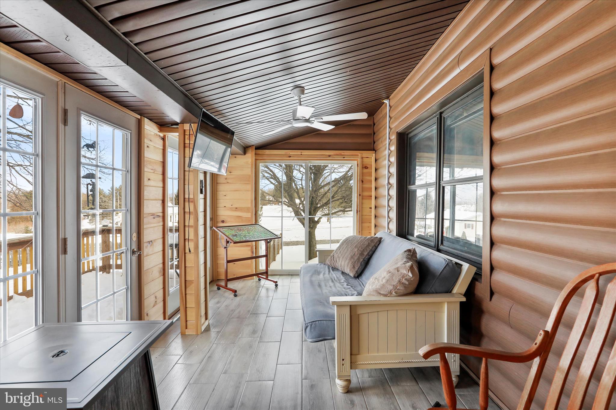 14507 Heavenly Acres Ridge Hancock, MD 21750 - Photo 22 of 65 Enclosed Seasonal Porch
