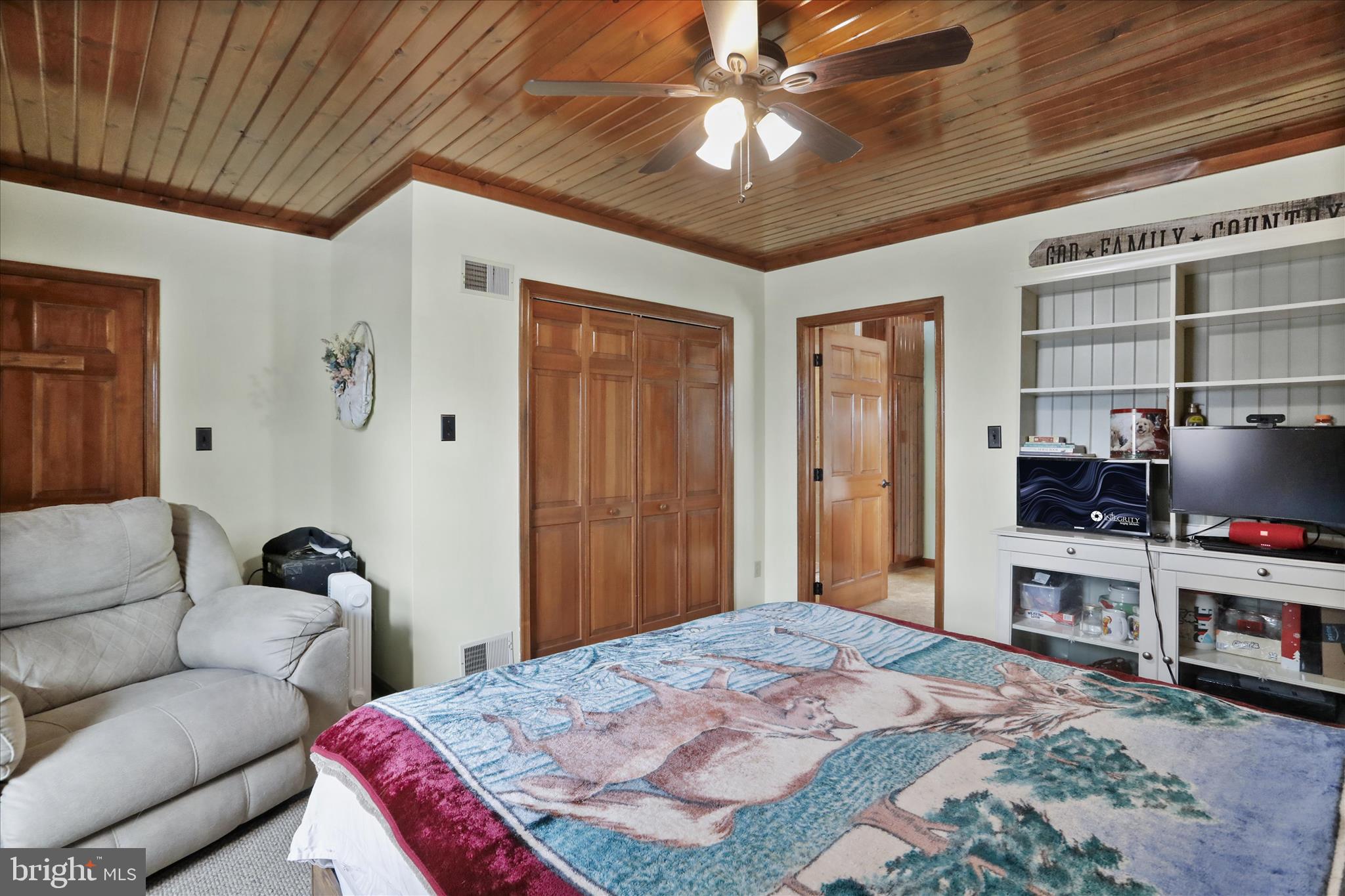 14507 Heavenly Acres Ridge Hancock, MD 21750 - Photo 29 of 65 Bedroom