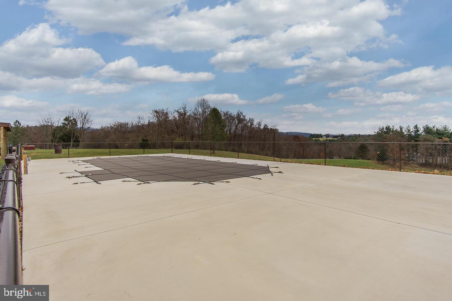 14507 Heavenly Acres Ridge Hancock, MD 21750 - Photo 4 of 65 In-Ground Saltwater Pool